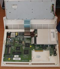 Amiga600-inside.jpg