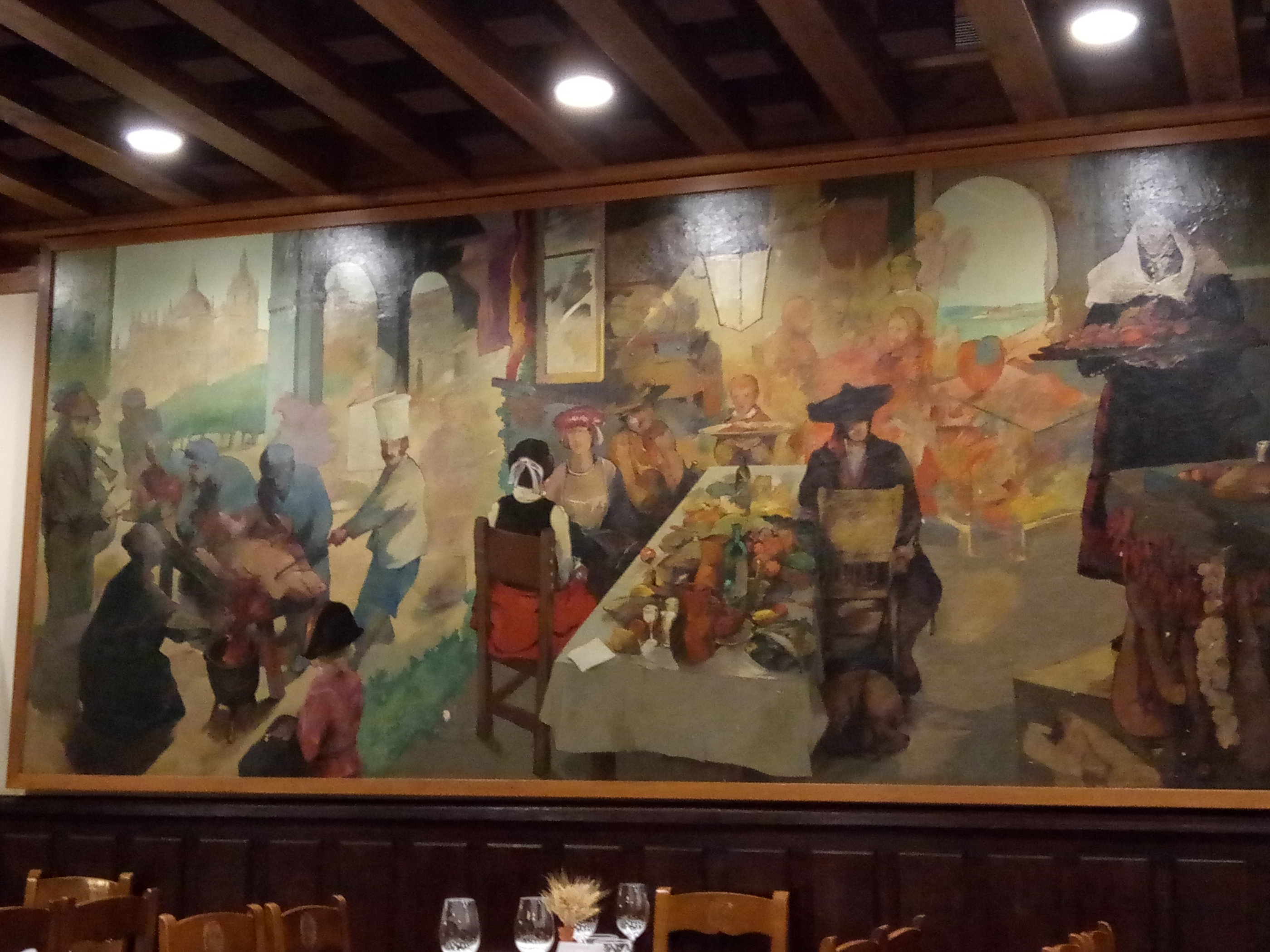 20181127_1934 P81127-193431.jpg