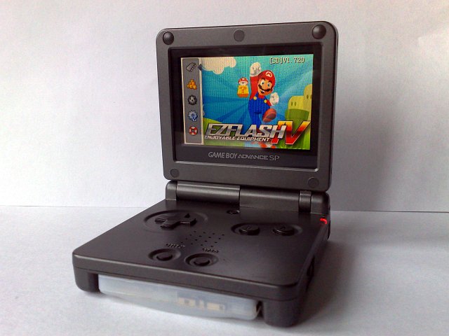 Файл:Game Boy Advance SP.jpg