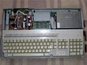 Atari-st-1040-inside.jpg